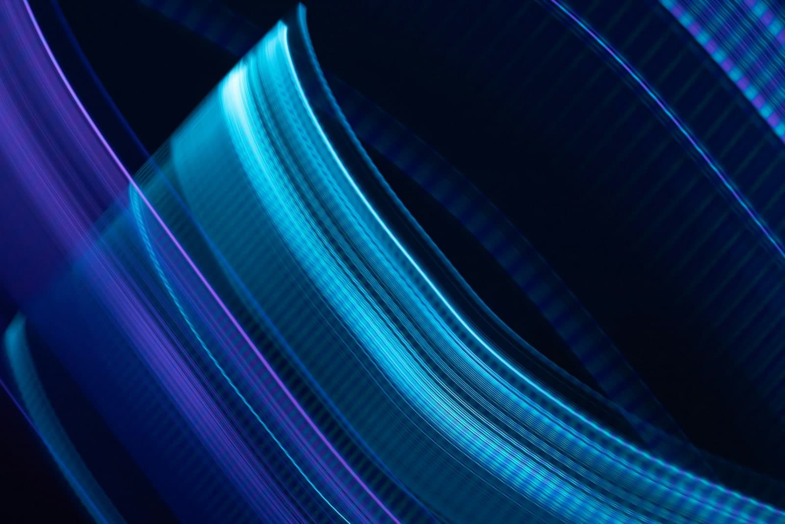 Blue and purple line pattern for an editorial briefing on AI rules.